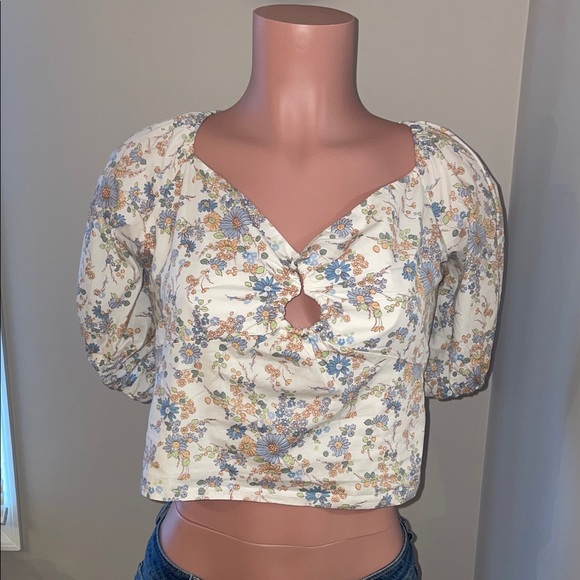 Abercrombie & Fitch Lined Puff Ballon Sleeve Crop Top - Picture 1 of 6